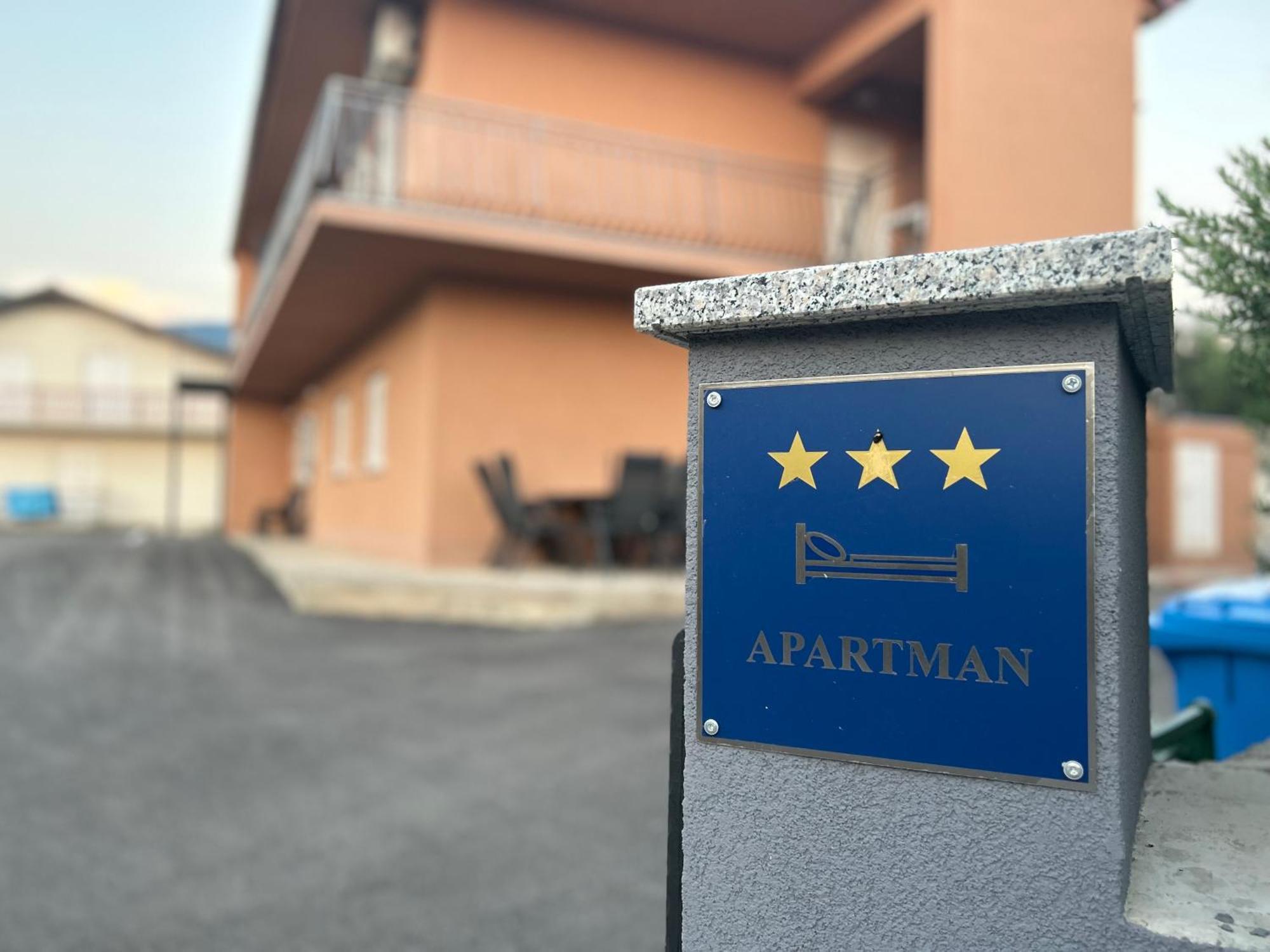 סנג' Apartments Gabriel מראה חיצוני תמונה